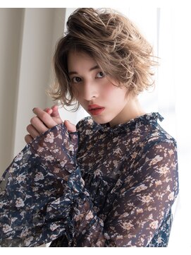 ヘアアンドエステ ヒロイン 西麻布本店(Hair&Esthe HIROIN) グラデーションカラー×抜け感ショートボブ『山村雄貴』