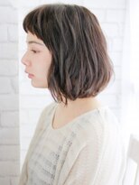 ヘアメイク ナル(hair make nalu)&nbsp;ショートバングのゆるカールスタイル