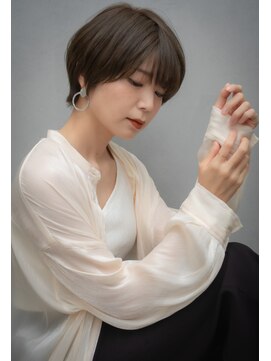 シャムオーツー 国分寺(CHAM:O2) 30代40代大人女性向けショート/黒髪オフィスヘア/ショートパーマ