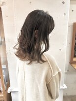 リッカ(RICCA)&nbsp;【RICCA渡辺】くすみベージュのグラデーションカラー