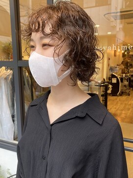 カグヤヒメ ドゥイ(kaguyahime doui) ウルフくるくるパーマ×くびれヘア