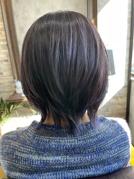 ハサミバイアトリエナガノ 千葉(8sami by atelier nagano) ショートボブ/センターパート/ツヤ髪/グラデーション/イヤリング