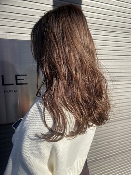 スタイル(STYLE) ブリーチなしカラー　ニュアンスカラー　ウェーブヘア