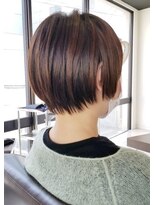フロア(FLOOR)&nbsp;#前上がりボブ#優しいイメージ#えりあしすっきり