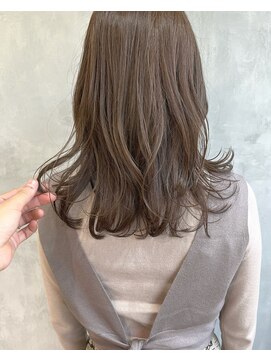 キチ(kichi.) [kichi.] ゆるミディアム×くすみベージュ