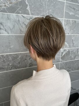 ロニ(LONI) 大人女子ショート