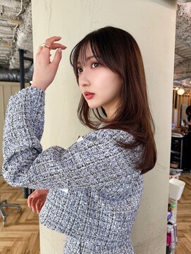 マインバイアフロートギンザ(MYNE by AFLOAT GINZA) ワンカールで可愛いレイヤーカット／グレージュカラー