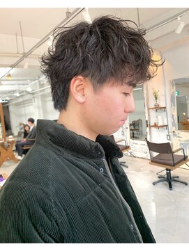 キジ(kiji) マッシュウルフパーマシャドウパーマソフトスパイラルパーマ