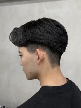 ニコ トウキョウ ロジック(nico TOKYO Logic) メンズセンターパートニュアンスパーマアップバング