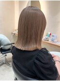 タッセルボブダブルカラー切りっぱなしボブ外ハネボブ顔周り30代