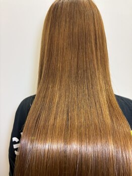 ファム 十日市店(femme)の写真/お客様の状態に応じ、髪内部からダメージを補修し艶やかで扱いやすい理想の髪質へ導きます◎