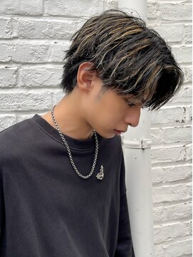 アーリー(Ali'i) ソフトツイストパーマセンターパートウルフショートレイヤー