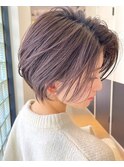 アッシュ 白髪ぼかし 脱白髪染め 似合わせカットショートボブ