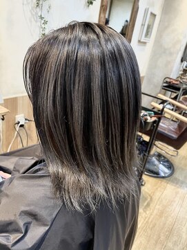 マリン(Marine) 20代30代コントラストバレイヤージュグレージュ