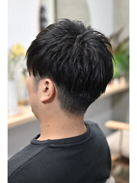 ファロー(furrow) 束感マッシュショート