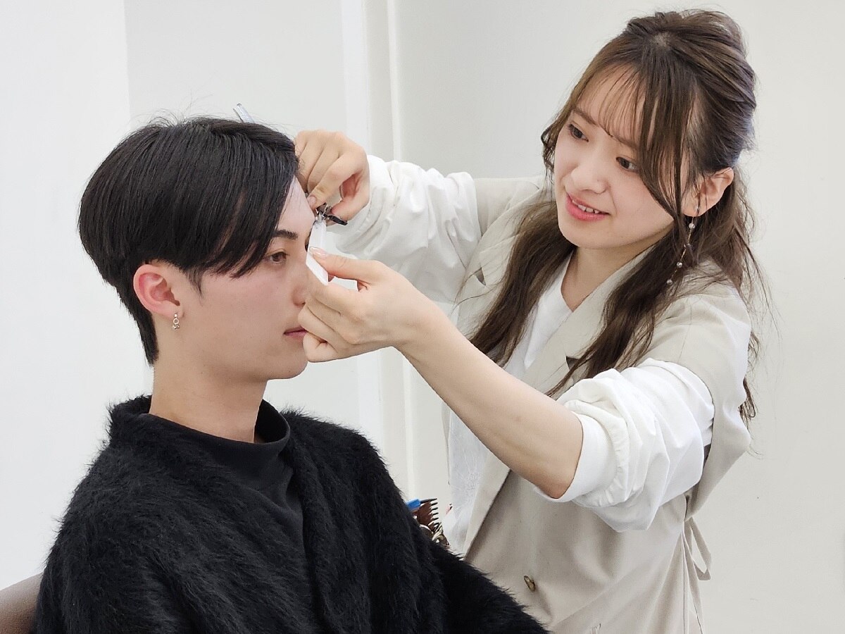 【\３３００★割引】メンズカット+眉カット+シャンプーブロー　７７００円⇒