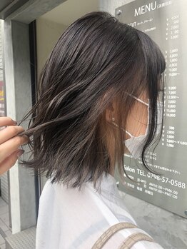 ヘアアンドメイク アーク(Hair & Make Aarc)の写真/【甲東園駅から徒歩1分】顔回りで印象が180度変わる！再現性の高い顔回りカットを得意とした＜Aarc＞♪