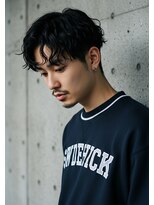 キャンバス バイ ネオリーブ 横浜西口(Canvas by neo.)&nbsp;センターパートニュアンスパーマ黒髪刈り上げ刈り上げ