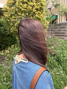 ブレイブシザー(BRAVE SCISSOR) 柔らかピンクベージュ×ツヤ髪ストレート