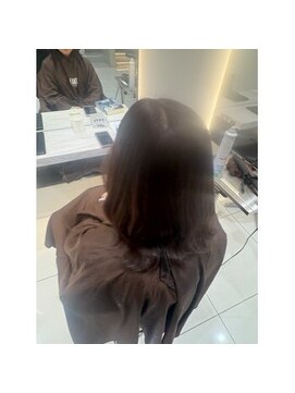白髪を自然にカバーするブラウンカラー【上大岡】
