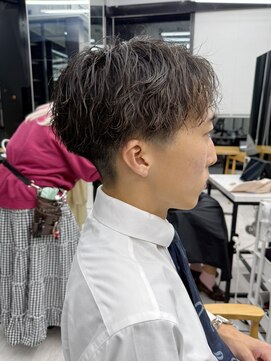 ビューナゴヤ 名駅(VIEW NAGOYA) メンズ/サーフカール/刈り上げセンターパート/波巻きツイスパ