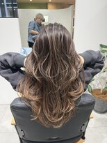 ソルア 上本町(solua)&nbsp;レイヤー/ハイライト/バレイヤージュ/白髪ぼかし/30代/40代