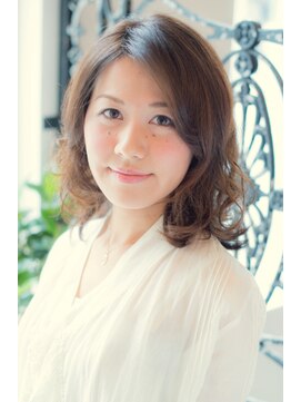 アオイ(AOI by A.Design) 【A.Design 都立大学】大人かわいい　パーマミディアム