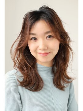 エクリ 麻布十番(equri) 大人女子のキレイめレイヤーウルフ