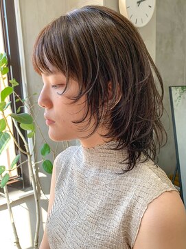 テトヘアー(teto hair) ウルフカット、オリーブベージュ、イルミナカラー、あいみょん