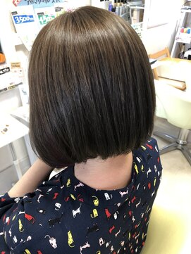 ビューティーサロン クレマン(Beauty salon a.cr'emant.) ワンレンボブ＆インナーカラーでワンランク上の大人女子