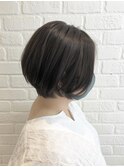 大人可愛い30代40代前下がりショートボブ丸み くびれショート