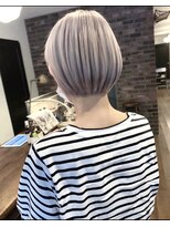 シフト ニュートラル(SHIFT N)&nbsp;2ブリーチ＋カラー　ショートスタイル