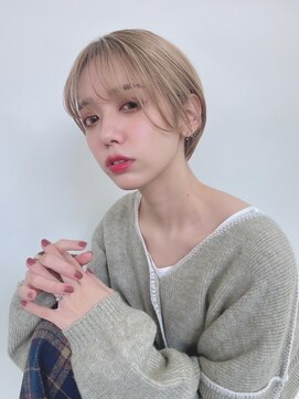 ルービック 京橋(Rubik's) 大人かわいい小顔前下がり丸みショートボブ