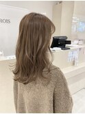 くすみベージュ