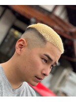 ピシャッとニ代目銀二郎&nbsp;スキンフェードカット＋ブリーチ【広島/理容室/バーバー】