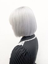 ココ 本八幡(KOKO)&nbsp;黒髪クラゲヘアーオリーブグレー小顔ココアベージュ丸型卵型ボブ