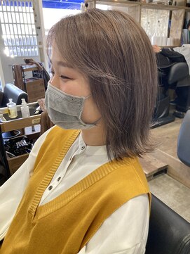 エン(en) グレージュ