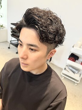 ラヴェストバイフレイスウェル(LOVEST by frace well) 【LOVEST服部】アップバングリバースパーマ/ダークアッシュ