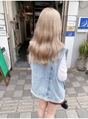 ミルクティーベージュ
