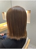 ベージュブラウン