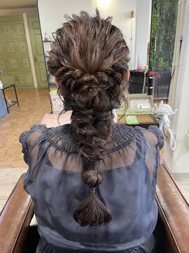 セライロ 千葉(celilo) ふわふわ編みおろしヘア◎