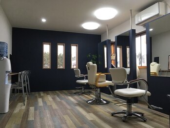 アイサロン 岩見沢店(i salon)の写真/【幌向駅すぐ】男女問わず幅広い年代層から支持を受けているi salon＊アットホームで通いやすい◎