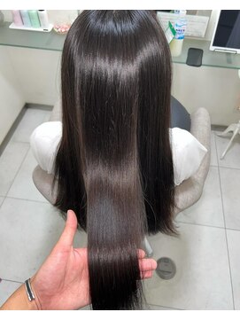 グレカ(GRECA) 薬院大通/韓国ヘア/レイヤーカット/髪質改善/トリートメント