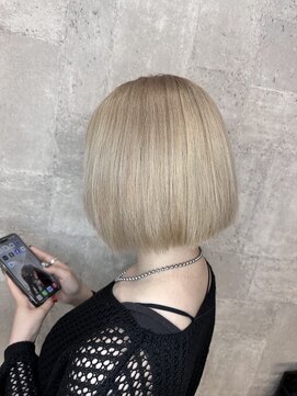 スキル 石岡(SKILL) ハイトーンカラー/大人ショートボブ/切りっぱなしボブ