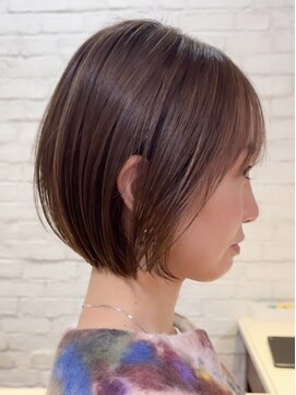 ソワネ 表参道(soigne) ショートボブくびれショートヘア顔周りレイヤー白髪ぼかし30代