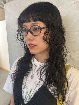 シス(sisu) ロングレイヤーパーマ