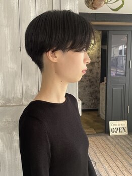 骨格や髪質を見極めどこから見ても美シルエット！最新機器使用で5分で終わるうなじケアは口コミでも高評価