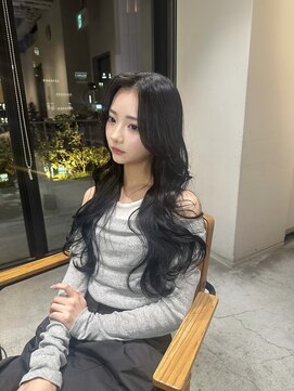 韓国レイヤーカット×ブルーブラック♪(冨田)
