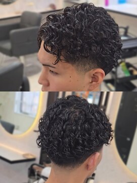 ラピス 名古屋駅前店(Lapis) コイルカーリーパーマ×テーパーフェード/海外パーマ