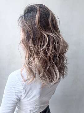 アルバム 銀座(ALBUM GINZA) ハイライトグラデーションロング_アッシュブラウン_ba273222